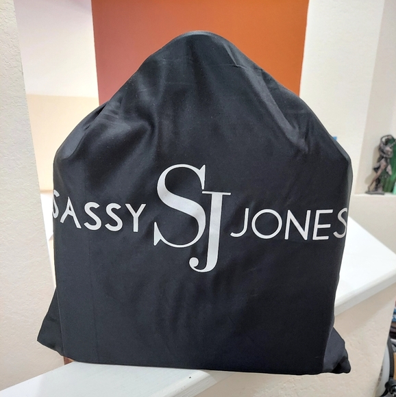 Sassy Jones Bespoke Tote - Picture 3 of 12